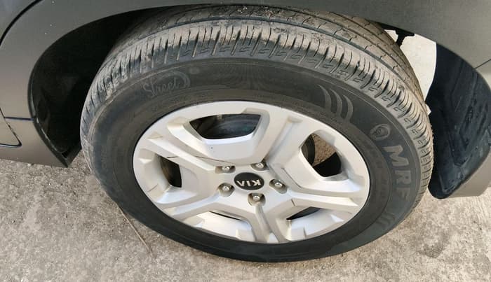 2021 KIA SONET HTX 1.0 IMT, Petrol, Manual, 23,972 km, tyre