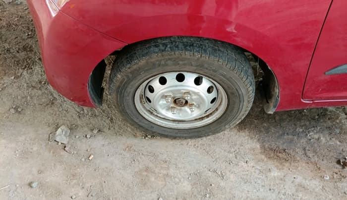 2014 Hyundai Eon D-LITE+, Petrol, Manual, 60,179 km, tyre