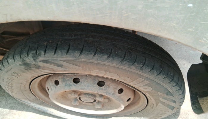 2019 Maruti Alto VXI, Petrol, Manual, 83,073 km, tyre