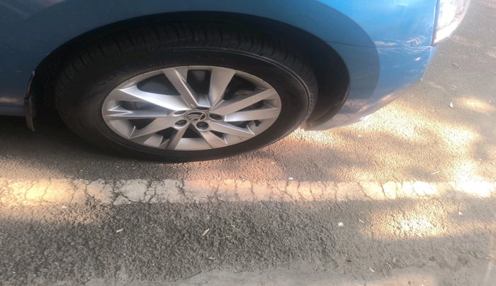 2023 Skoda SLAVIA Ambition 1.5L TSI, Petrol, Manual, 7,317 km, tyre