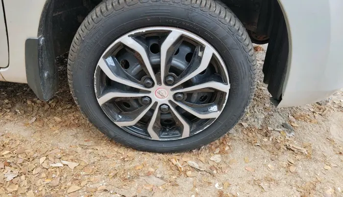 2010 Maruti Wagon R 1.0 VXI, Petrol, Manual, 1,80,259 km, tyre