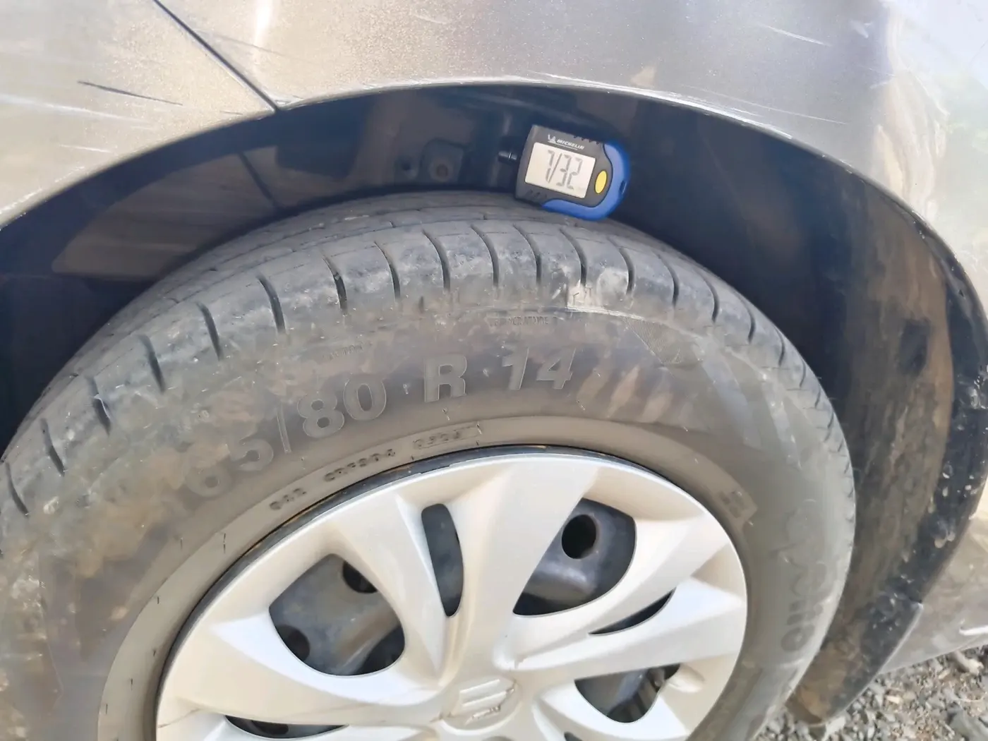 2021 Maruti Swift VXI, Petrol, Manual, 54,193 km, tyre