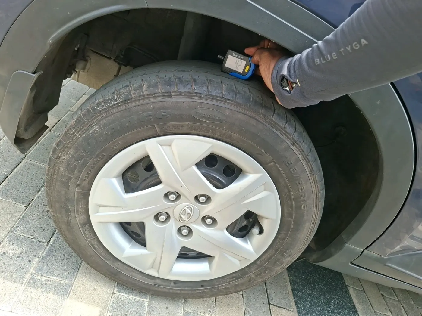 2021 Hyundai VENUE S+ 1.2, Petrol, Manual, 27,454 km, tyre