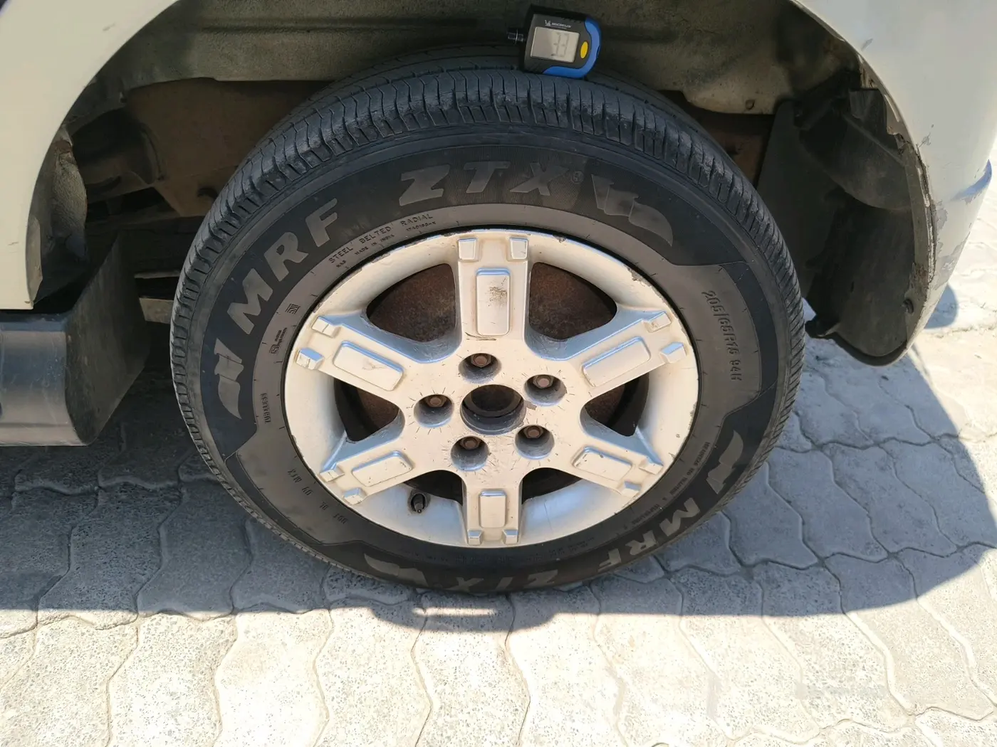 2013 Mahindra Quanto C8, Diesel, Manual, 1,05,686 km, tyre