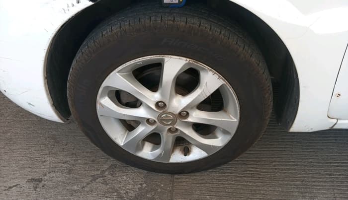 2013 Nissan Micra Active XV, Petrol, Manual, 61,141 km, tyre