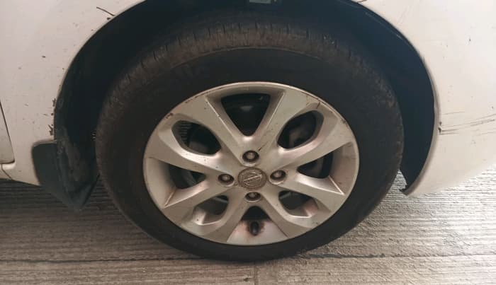 2013 Nissan Micra Active XV, Petrol, Manual, 61,141 km, tyre