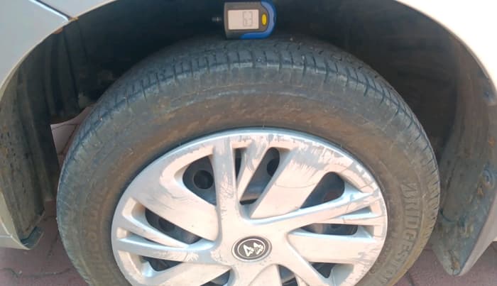 2012 Maruti Wagon R 1.0 VXI, CNG, Manual, 50,901 km, tyre