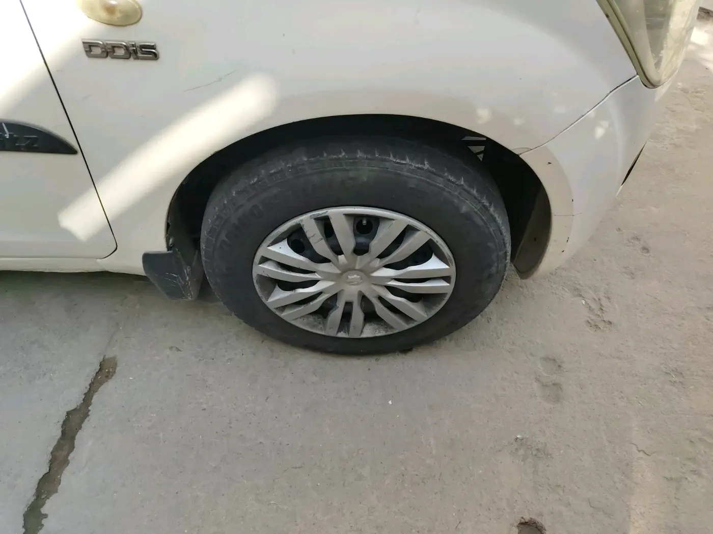 2011 Maruti Ritz VDI, Diesel, Manual, 1,52,739 km, tyre