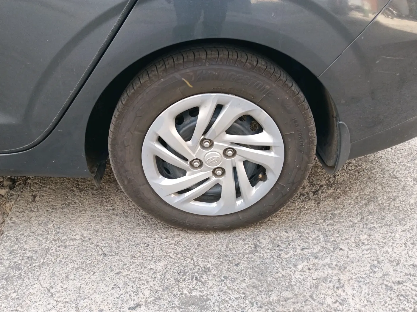 2022 Hyundai AURA S 1.2 CNG, CNG, Manual, 73,277 km, tyre