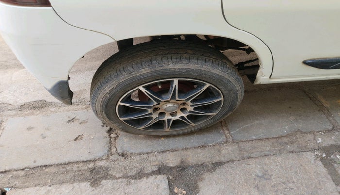 2014 Maruti Alto K10 VXI, Petrol, Manual, 65,745 km, tyre