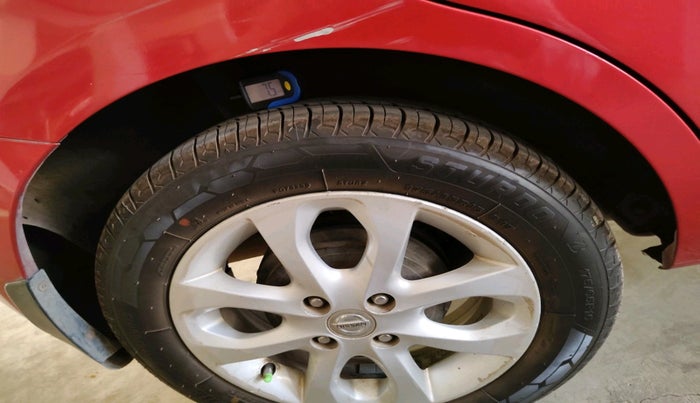 2017 Nissan Micra XV CVT, Petrol, Automatic, 1,03,076 km, tyre