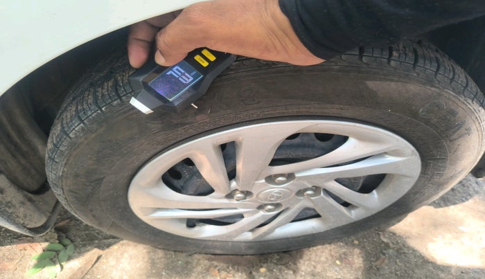 2020 Hyundai AURA S 1.2 CNG, CNG, Manual, 80,100 km, tyre