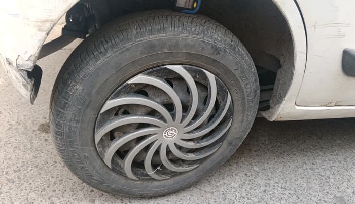 2015 Maruti Wagon R 1.0 LXI CNG, CNG, Manual, 77,972 km, tyre