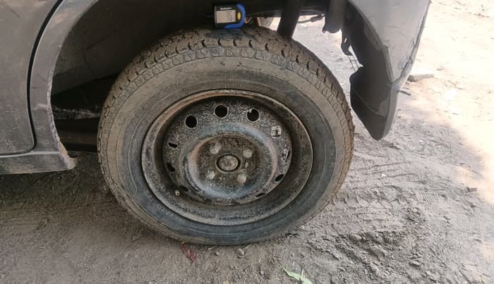 2013 Maruti Wagon R 1.0 LXI CNG, CNG, Manual, 71,743 km, tyre