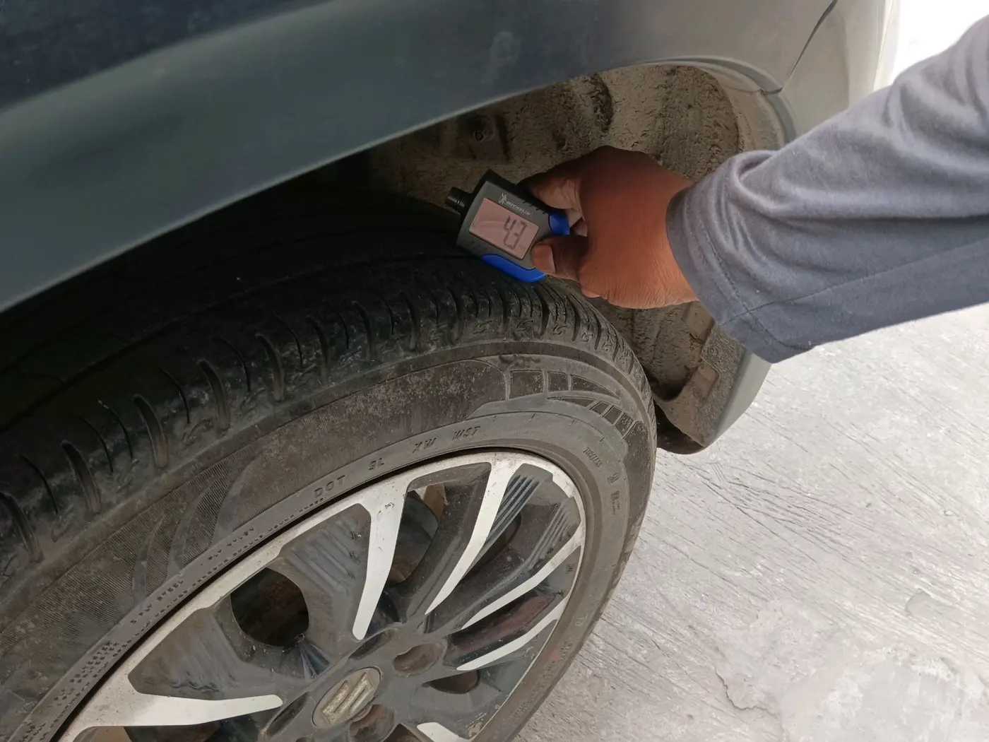 2022 Maruti Vitara Brezza VXI, Petrol, Manual, 42,819 km, tyre