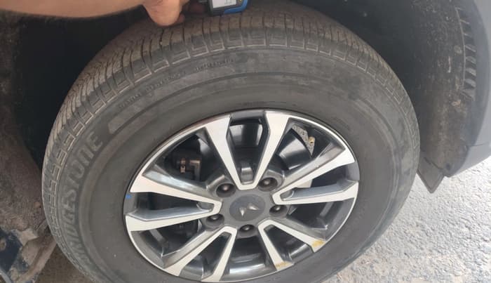 2022 Mahindra SCORPIO-N Z4 PETROL AT 7 STR, Petrol, Automatic, 33,135 km, tyre