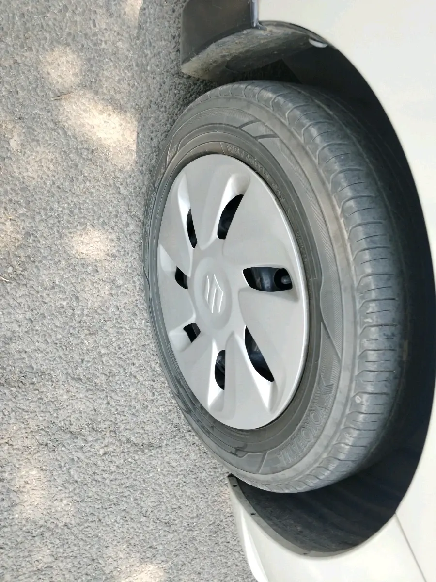 2018 Maruti Celerio VXI CNG, CNG, Manual, 1,37,683 km, tyre