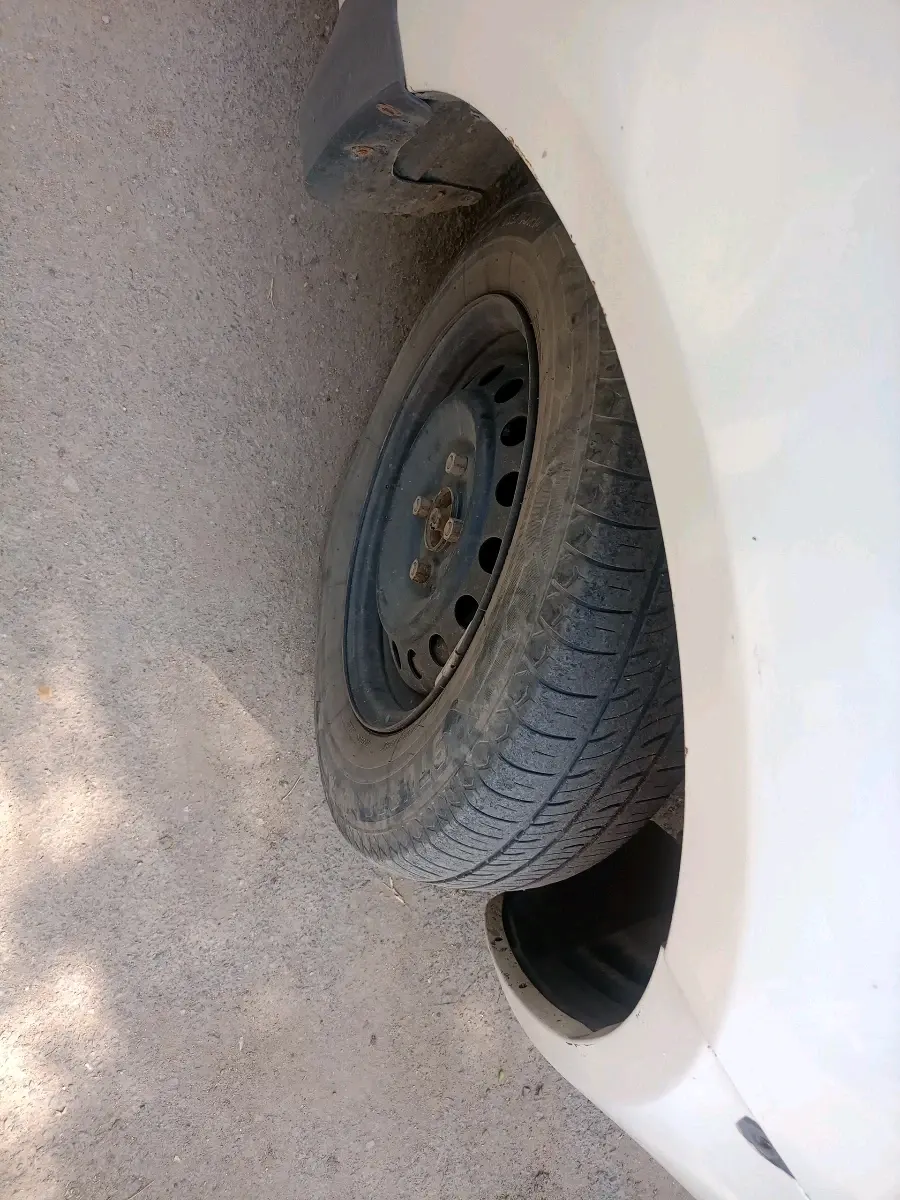 2013 Maruti Swift Dzire VDI, Diesel, Manual, 1,10,244 km, tyre
