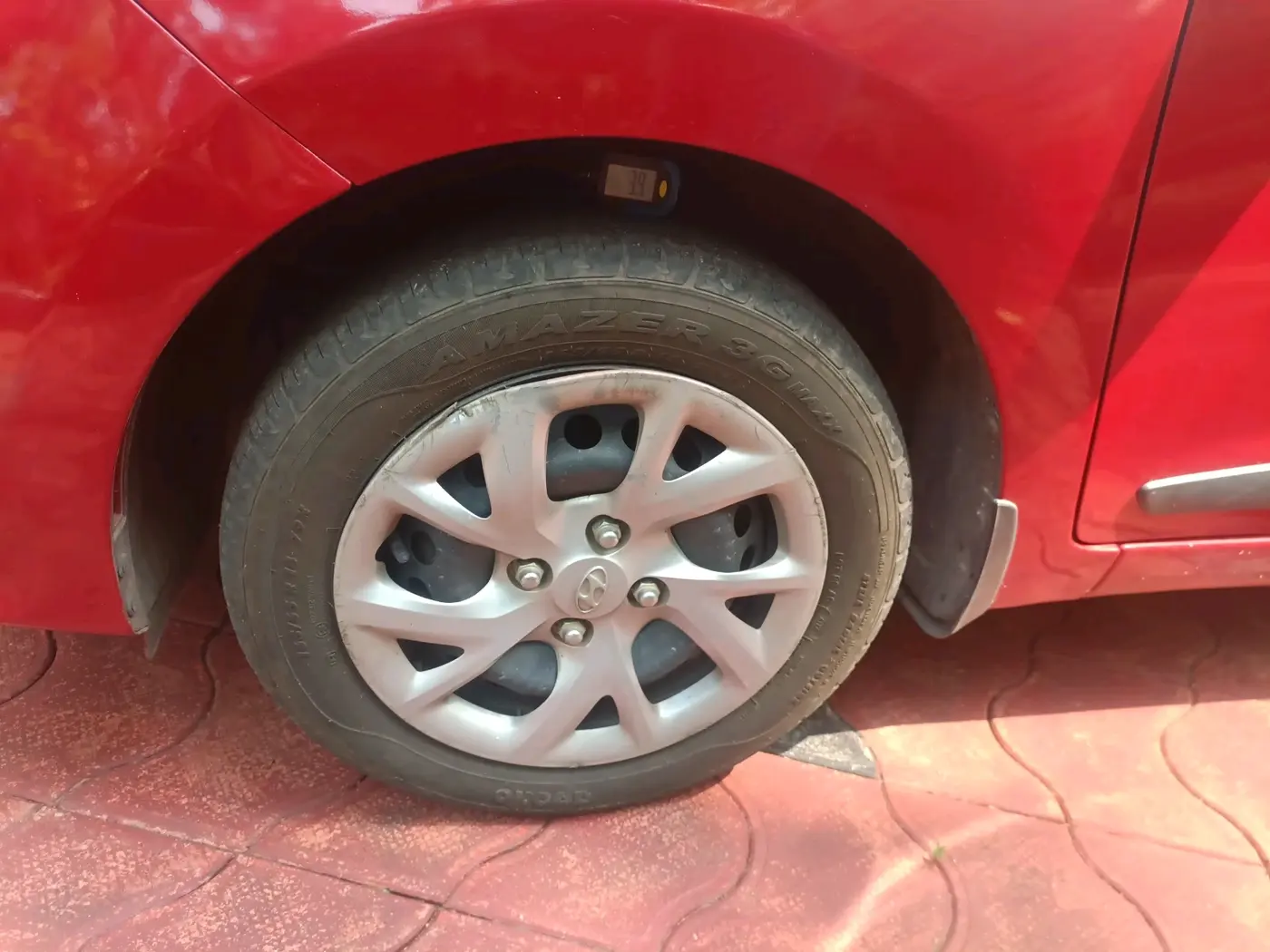 2017 Hyundai Grand i10 SPORTZ (O) 1.2 KAPPA VTVT, Petrol, Manual, 22,410 km, tyre