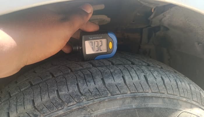 2012 Maruti Swift Dzire LXI, Petrol, Manual, 93,183 km, tyre