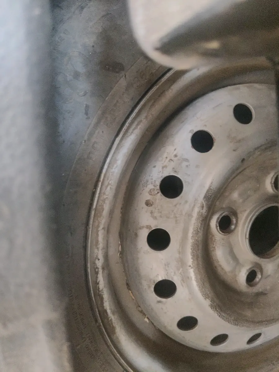 2015 Maruti Wagon R 1.0 LXI CNG, CNG, Manual, 1,37,902 km, tyre