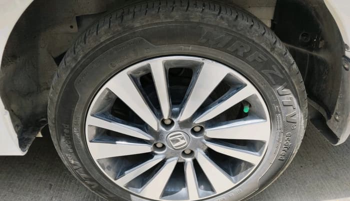 2024 Honda City 1.5L I-VTEC V, Petrol, Manual, 11,746 km, tyre