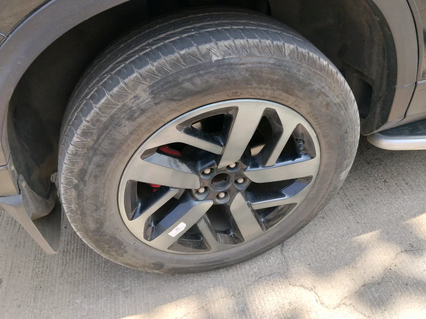 2023 Tata Safari XZA PLUS O RED DARK , Diesel, Automatic, 32,890 km, tyre
