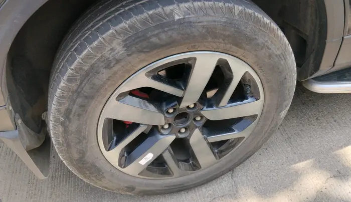 2023 Tata Safari XZA PLUS O RED DARK , Diesel, Automatic, 32,890 km, tyre
