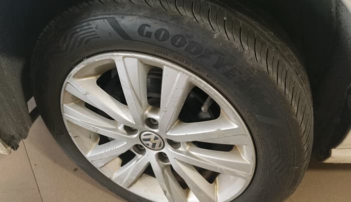 2015 Volkswagen Polo GT TSI AT, Petrol, Automatic, 53,954 km, tyre
