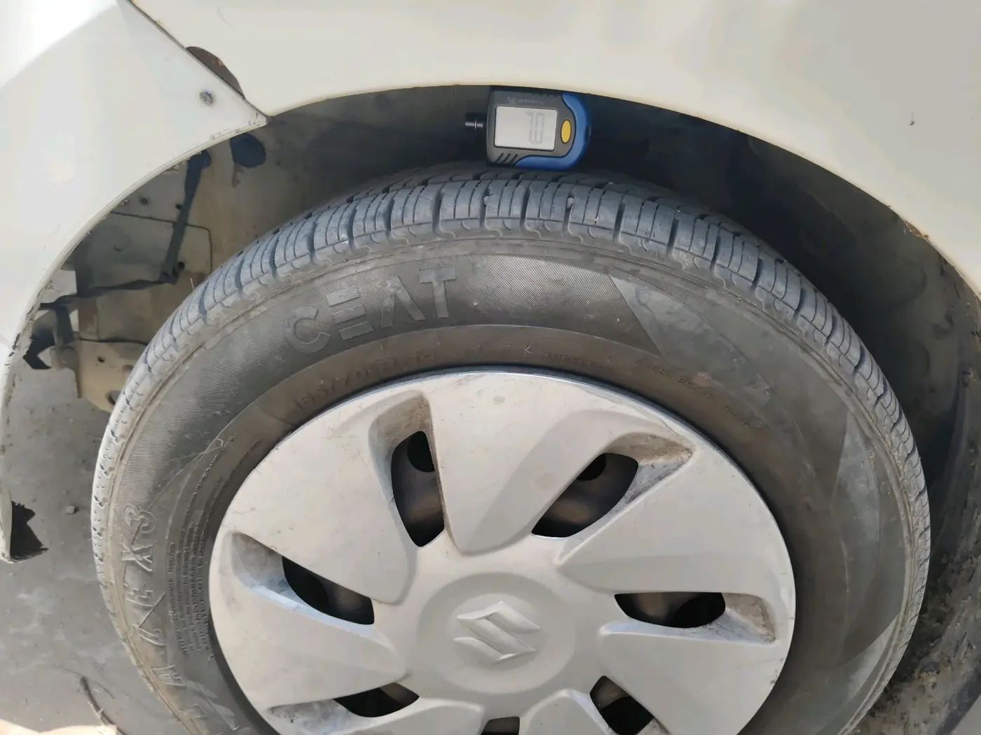 2016 Maruti Celerio ZXI AMT, Petrol, Automatic, 1,73,274 km, tyre