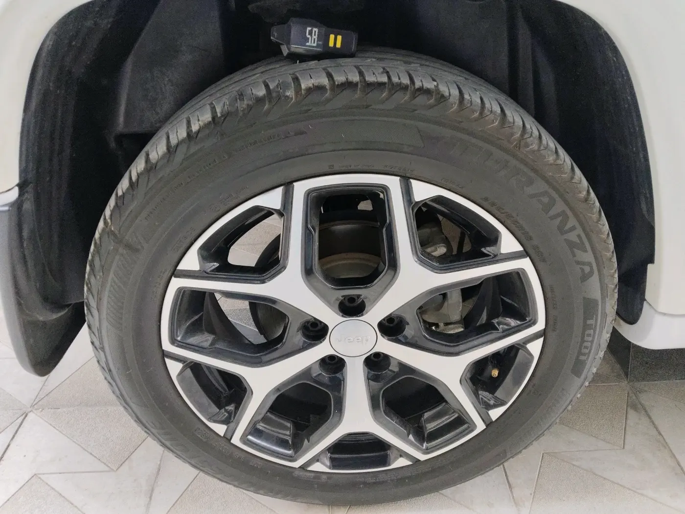 2024 Jeep Compass Model S (O) 2.0 Diesel AT, Diesel, Automatic, 27,265 km, tyre