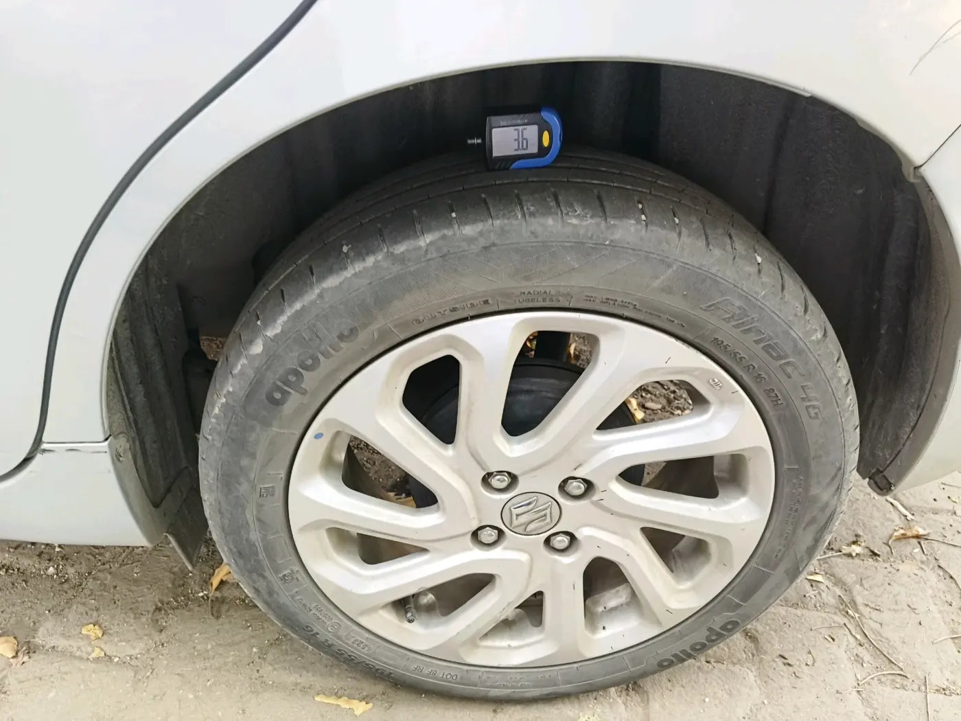 2023 Maruti Baleno  ZETA CNG 1.2L, CNG, Manual, 82,253 km, tyre