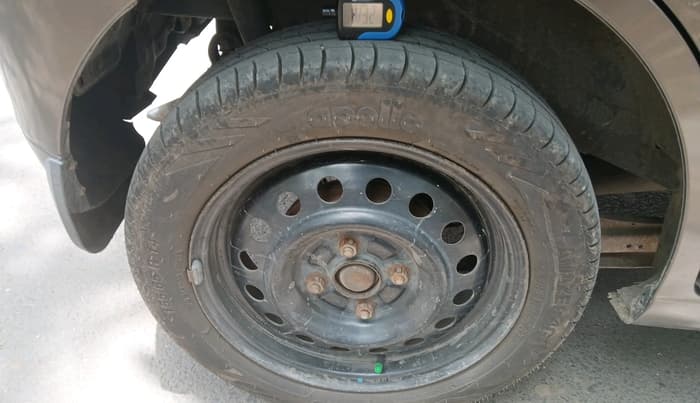 2013 Maruti Wagon R 1.0 VXI, Petrol, Manual, 1,27,149 km, tyre