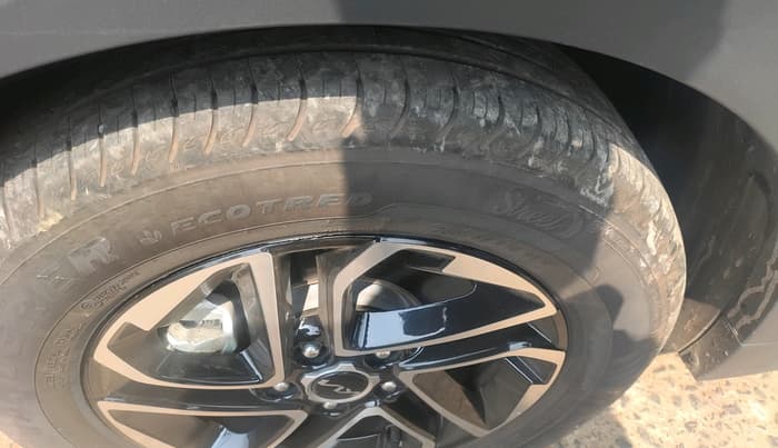 2023 KIA CARENS LUXURY PLUS 1.5 DIESEL 7 STR, Diesel, Manual, 11,117 km, tyre