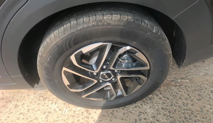 2023 KIA CARENS LUXURY PLUS 1.5 DIESEL 7 STR, Diesel, Manual, 11,117 km, tyre