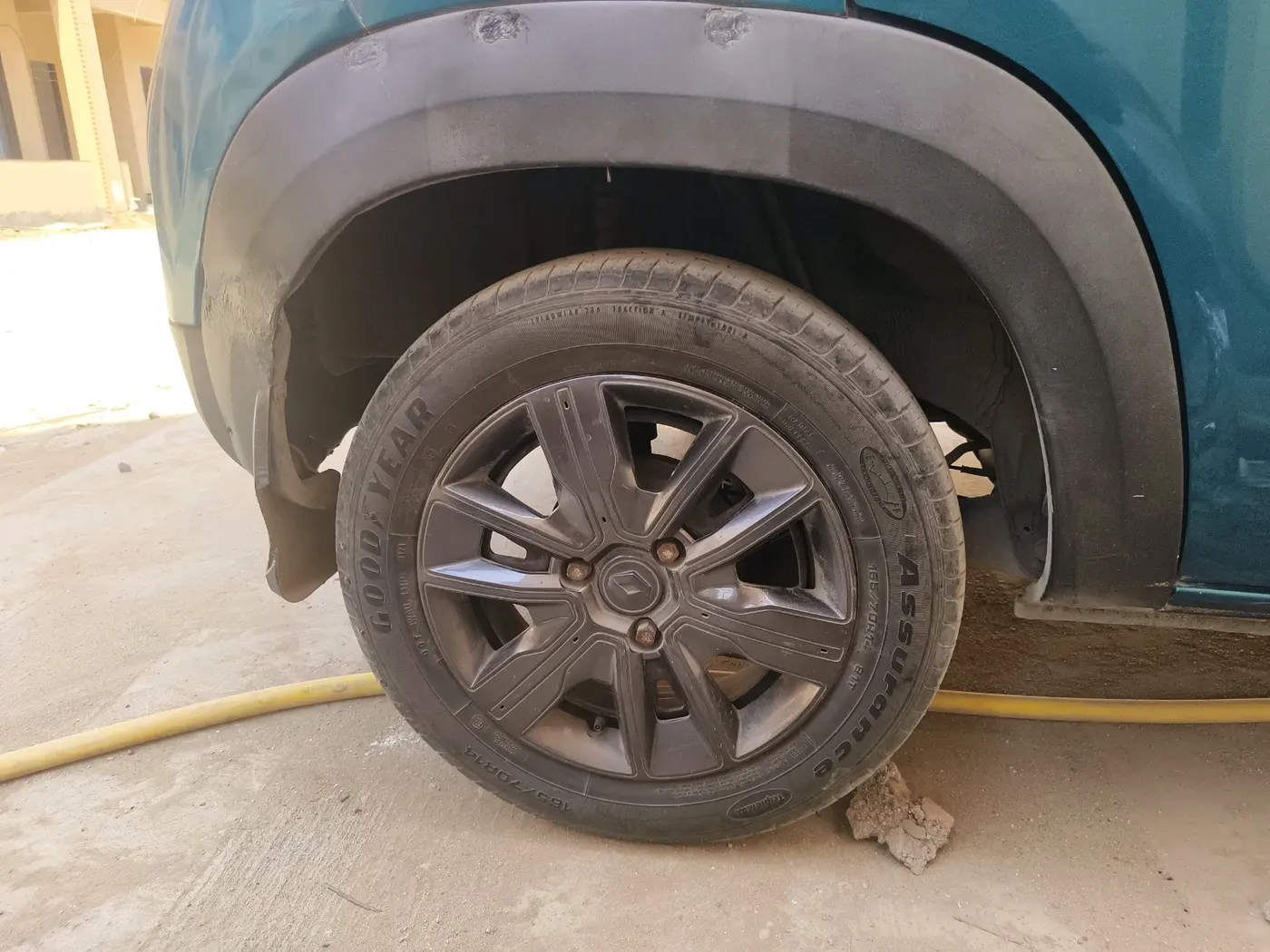 2020 Renault Kwid CLIMBER 1.0 AMT, Petrol, Automatic, 1,19,218 km, tyre