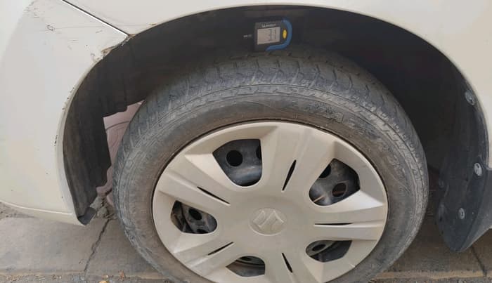 2011 Maruti Wagon R 1.0 VXI, Petrol, Manual, 39,750 km, tyre