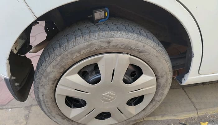 2011 Maruti Wagon R 1.0 VXI, Petrol, Manual, 39,750 km, tyre