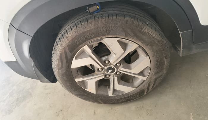 2023 KIA SONET HTX 1.5 AT, Diesel, Automatic, 26,168 km, tyre