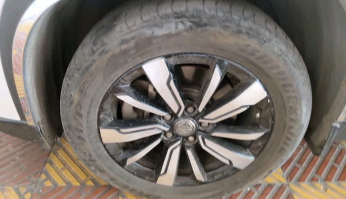 2019 MG HECTOR SHARP 2.0 DIESEL, Diesel, Manual, 1,16,636 km, tyre