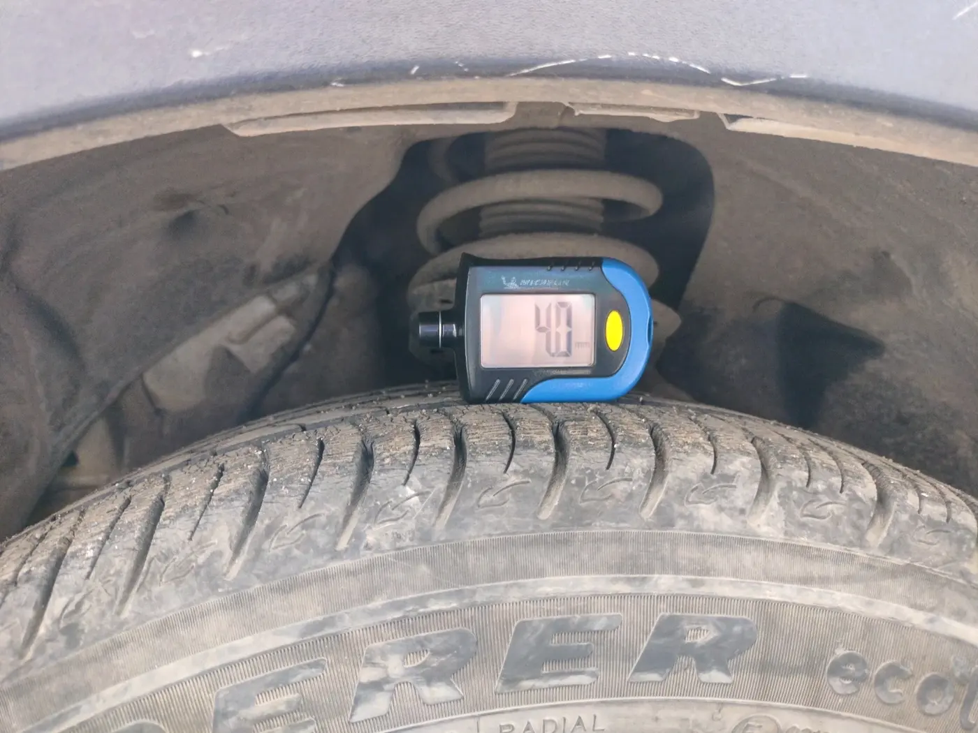 2020 Mahindra XUV300 W8 1.2 PETROL, Petrol, Manual, 37,708 km, tyre