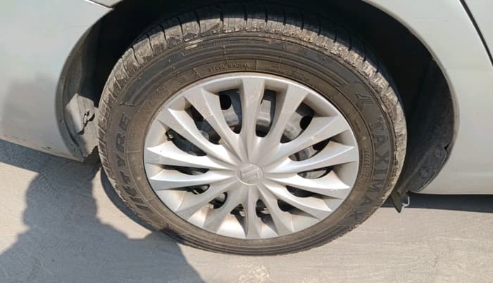 2016 Maruti Ciaz VXI (O), Petrol, Manual, 35,445 km, tyre