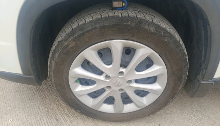 2024 Maruti Grand Vitara DELTA CNG, CNG, Manual, 34,975 km, tyre