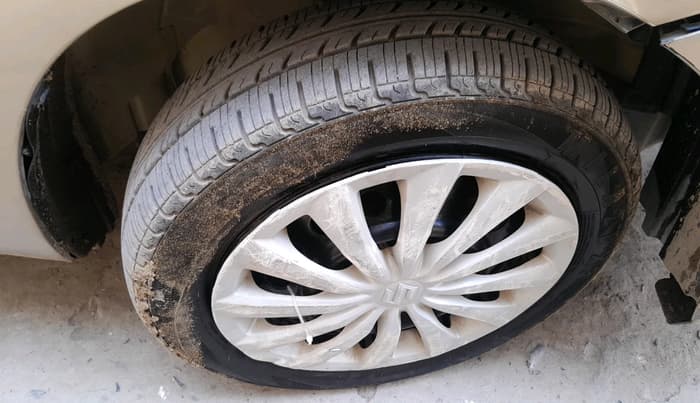 2013 Maruti Wagon R 1.0 VXI, Petrol, Manual, 83,417 km, tyre