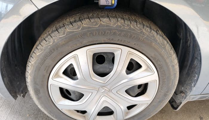 2021 Tata ALTROZ XM PLUS PETROL, Petrol, Manual, 34,709 km, tyre