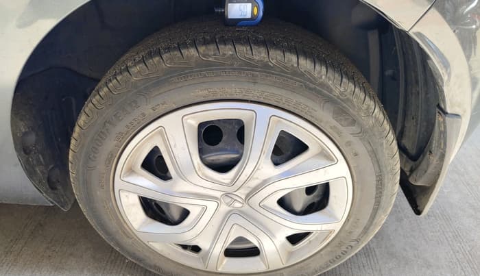 2021 Tata ALTROZ XM PLUS PETROL, Petrol, Manual, 34,709 km, tyre
