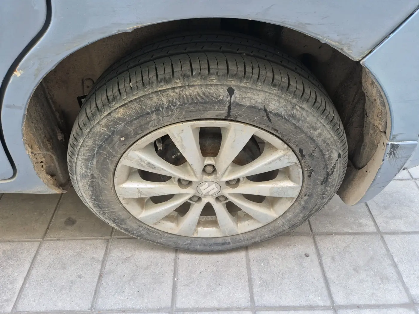 2012 Maruti Ertiga ZDI, Diesel, Manual, 1,01,347 km, tyre