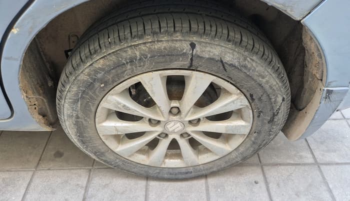 2012 Maruti Ertiga ZDI, Diesel, Manual, 1,01,347 km, tyre