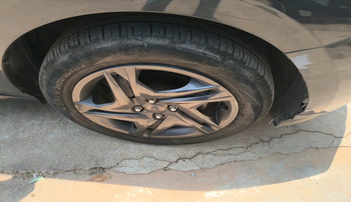 2022 Hyundai NEW I20 SPORTZ 1.2 MT, Petrol, Manual, 30,900 km, tyre