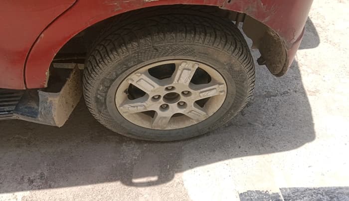 2012 Mahindra Quanto C8, Diesel, Manual, 1,21,947 km, tyre
